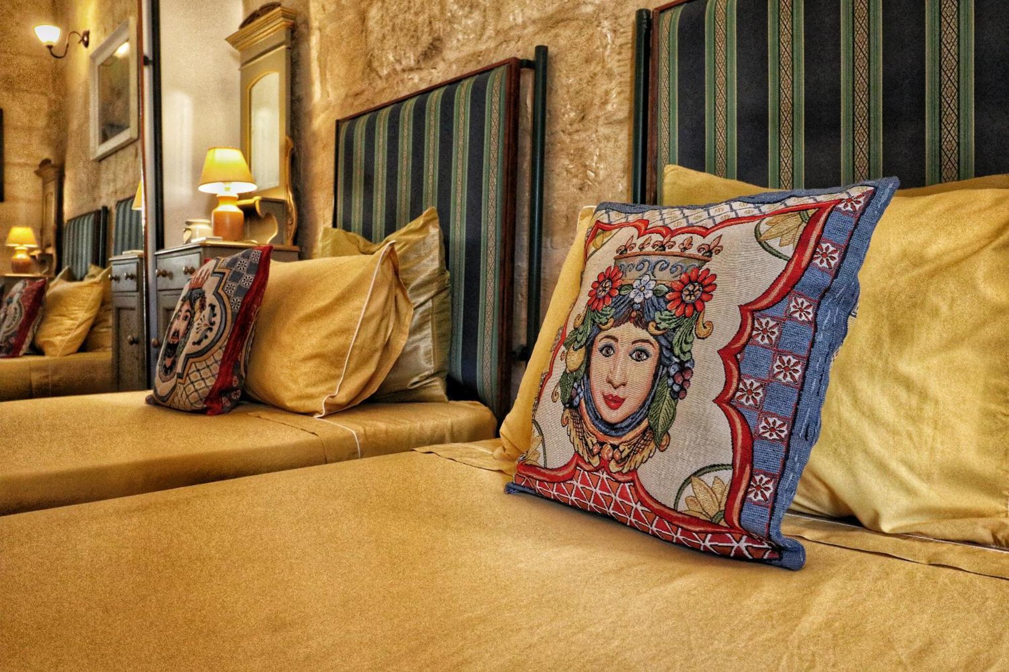 The Knight - Heritage & Art Home At Birgu Square Ngoại thất bức ảnh