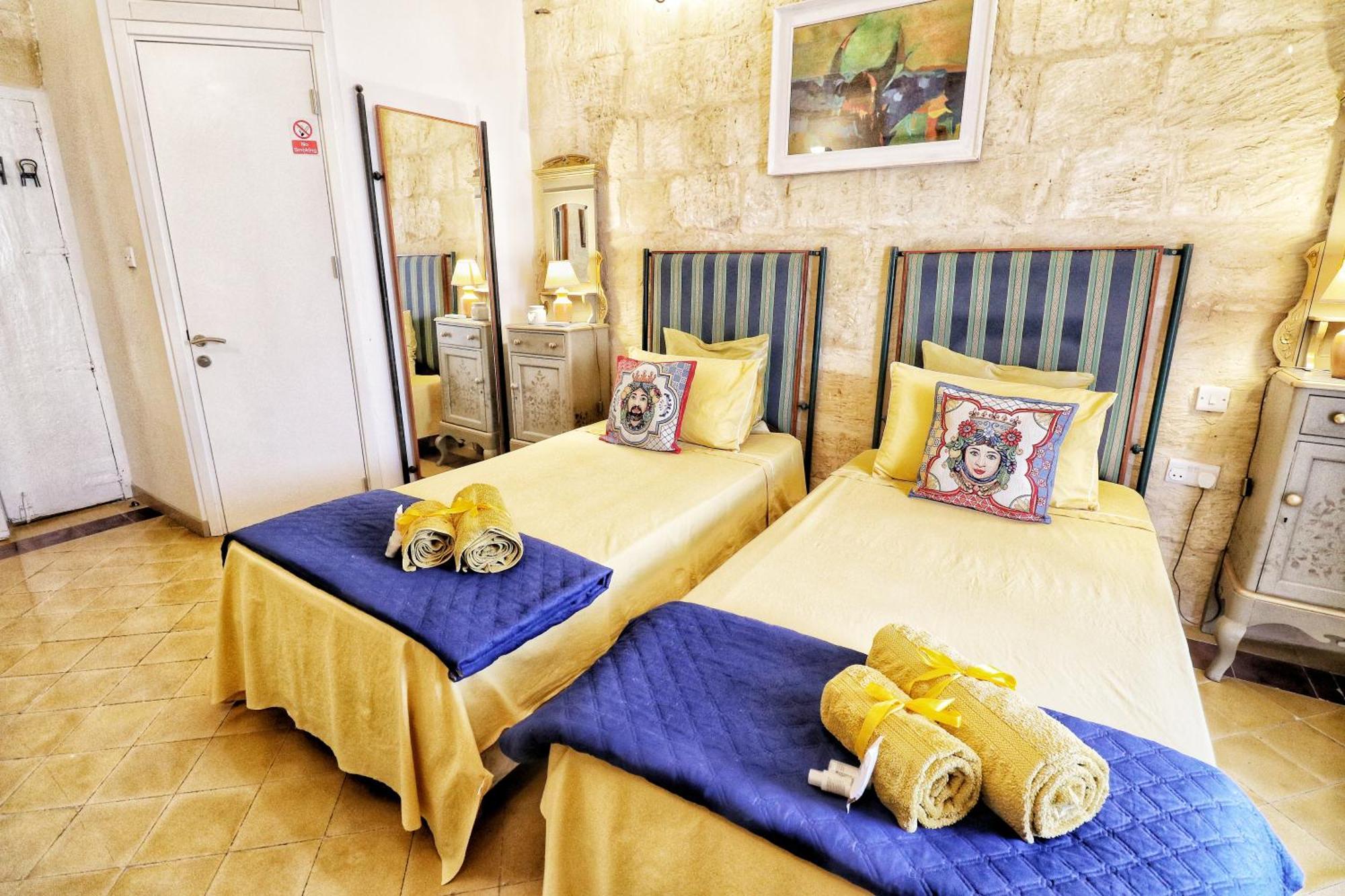 The Knight - Heritage & Art Home At Birgu Square Ngoại thất bức ảnh