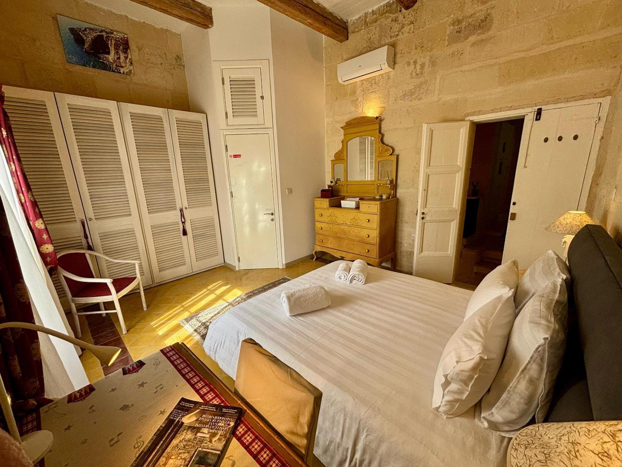 The Knight - Heritage & Art Home At Birgu Square Ngoại thất bức ảnh