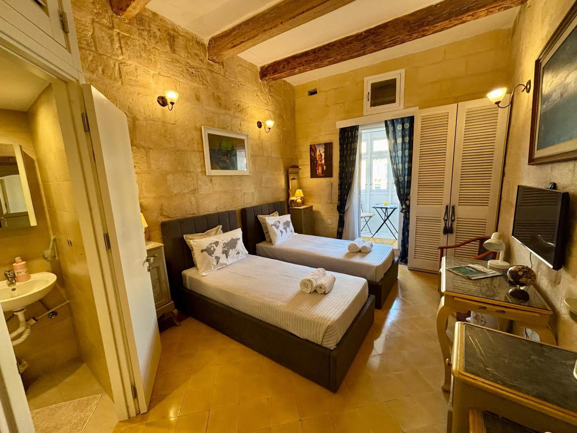 The Knight - Heritage & Art Home At Birgu Square Ngoại thất bức ảnh